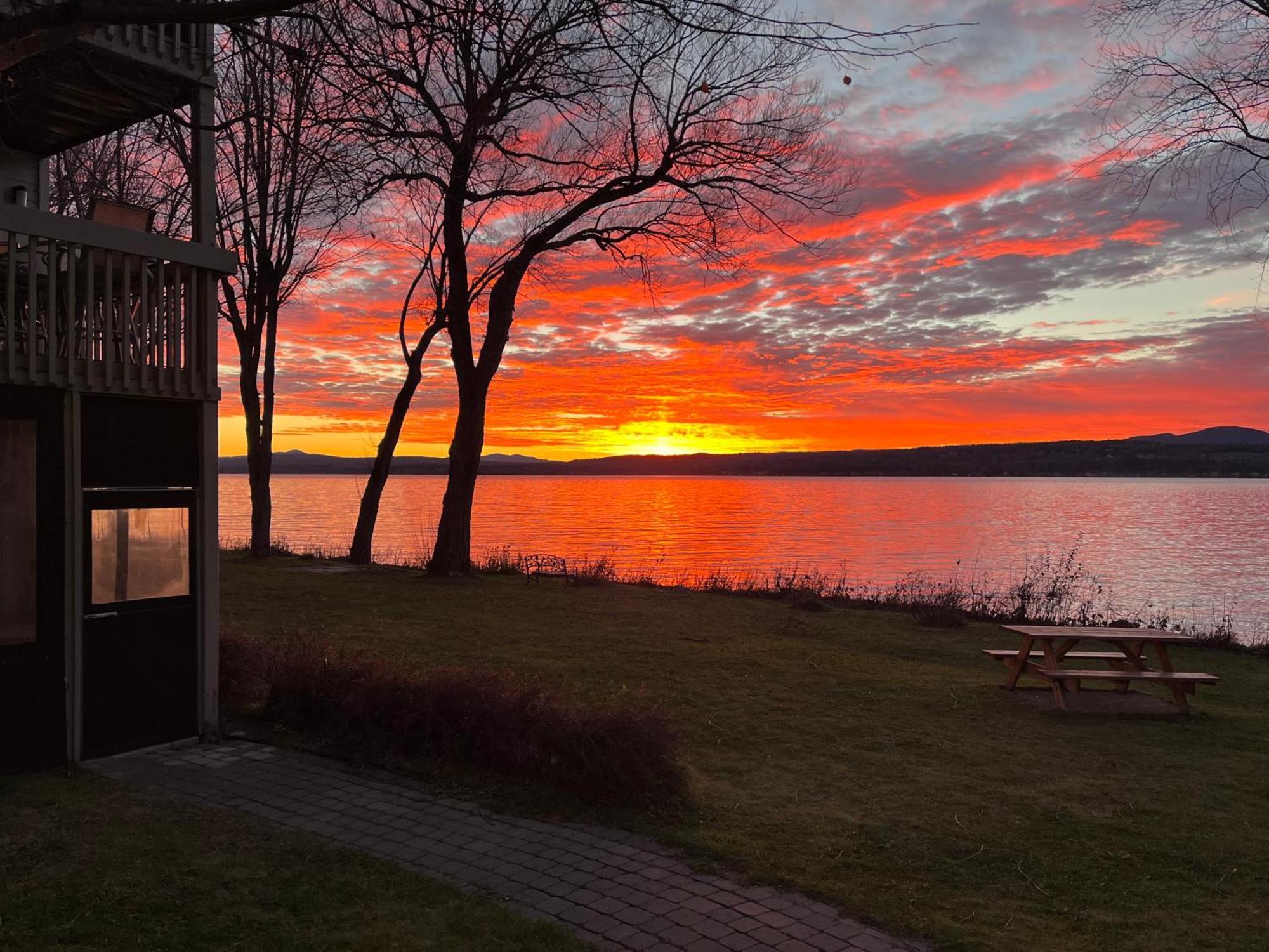 Condos Memphremagog Dış mekan fotoğraf
